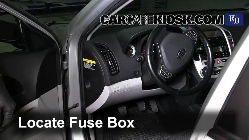 2008 Kia Ceed LX 1.4L 4 Cyl. Fusible (interior) Cambio